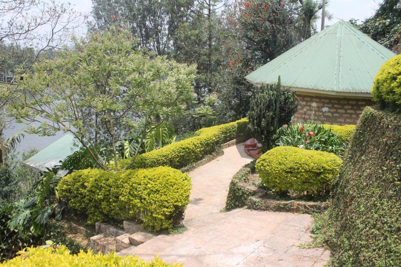 Crater Bay Cottages Kabale Екстериор снимка