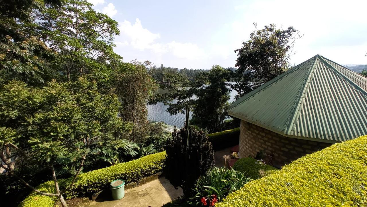 Crater Bay Cottages Kabale Екстериор снимка
