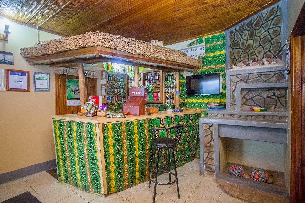 Crater Bay Cottages Kabale Екстериор снимка