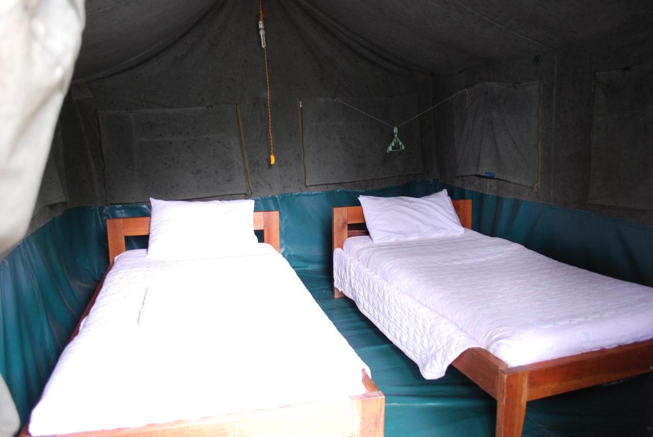 Crater Bay Cottages Kabale Екстериор снимка