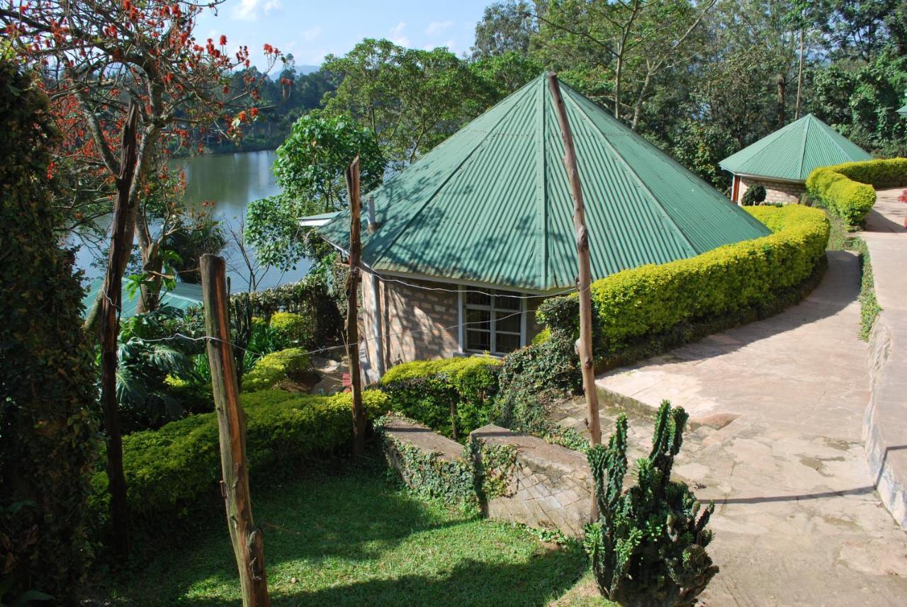 Crater Bay Cottages Kabale Екстериор снимка