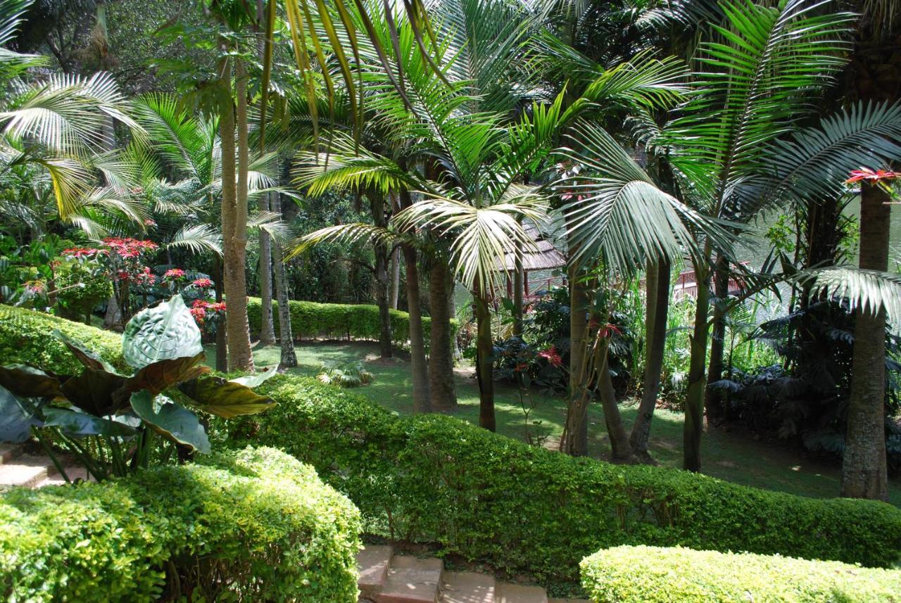 Crater Bay Cottages Kabale Екстериор снимка